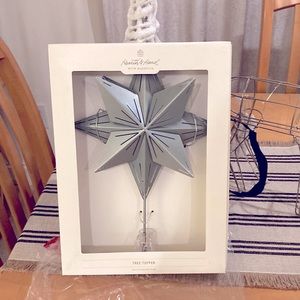 Hearth and Hand with Magnolia Tree Topper